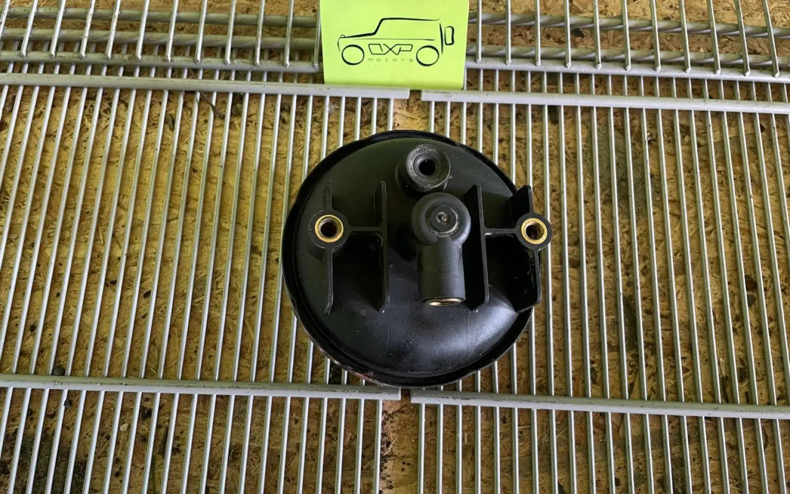 Mercedes-Benz G-Class W463 Defferential lock vacuum cylinder - vacuum cylinder