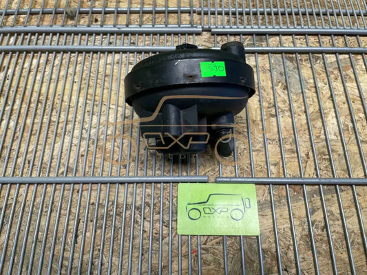 Mercedes-Benz G-Class W463 Differential Lock Vacuum Cylinder