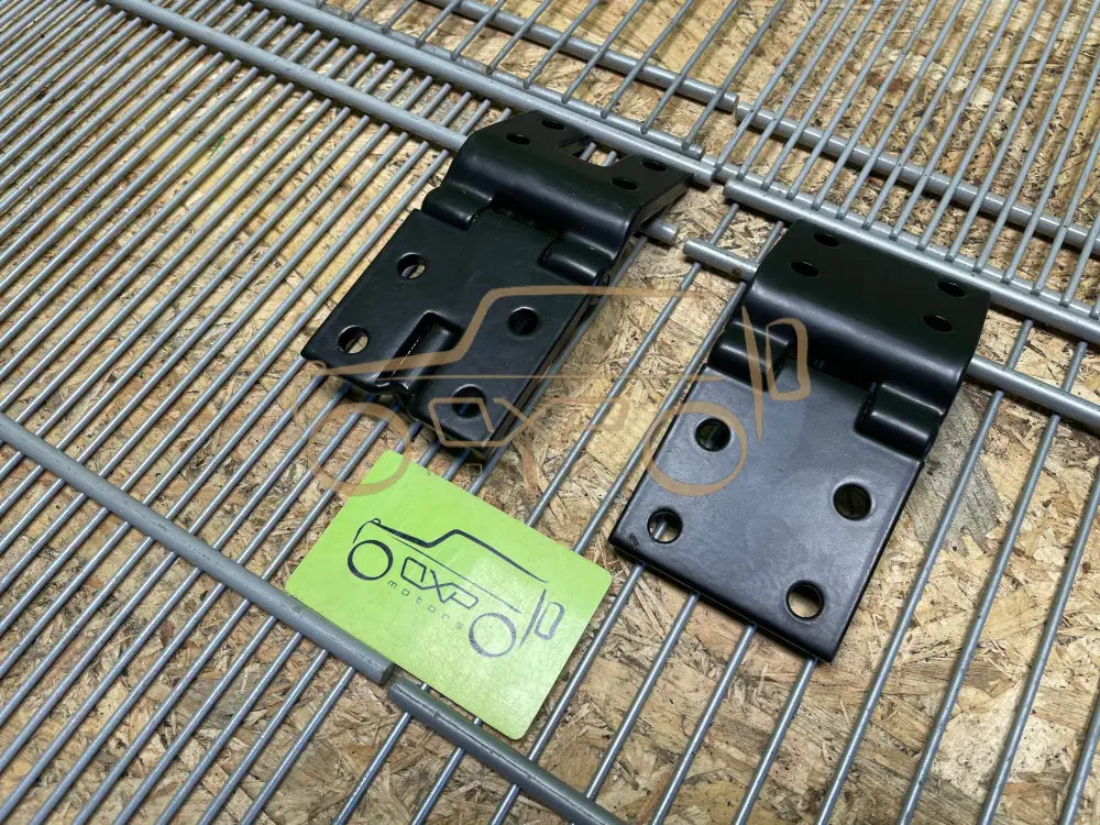 Mercedes-Benz G-Class W463 Door Hinges