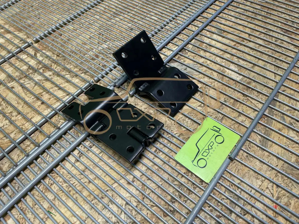 Mercedes-Benz G-Class W463 Door Hinges