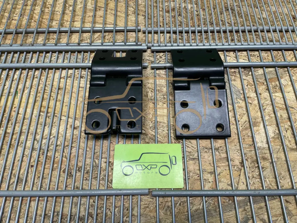 Mercedes-Benz G-Class W463 Door Hinges
