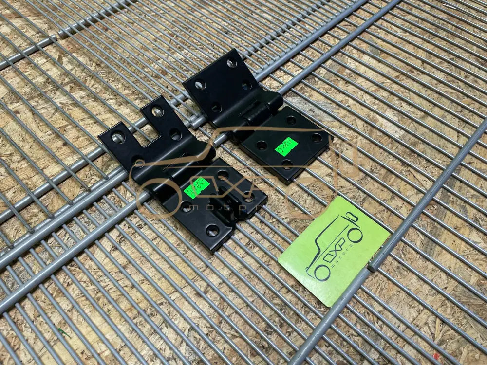 Mercedes-Benz G-Class W463 Door Hinges