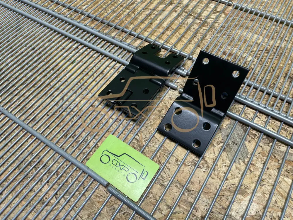Mercedes-Benz G-Class W463 Door Hinges