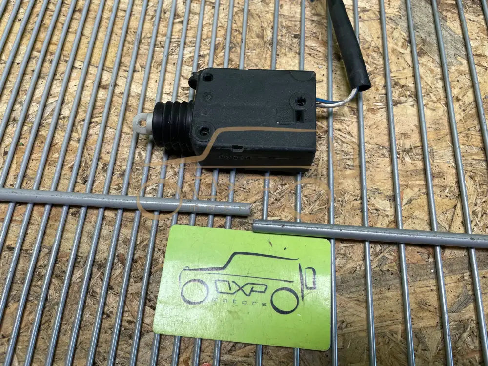 Mercedes-Benz G-Class W463 Door Lock Actuator