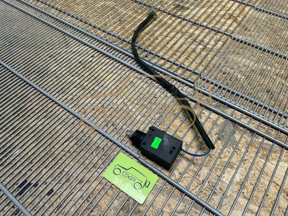 Mercedes-Benz G-Class W463 Door Lock Actuator