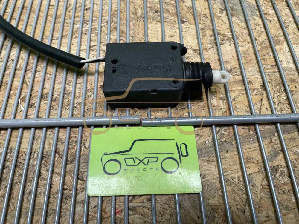 Mercedes-Benz G-Class W463 Door Lock Actuator