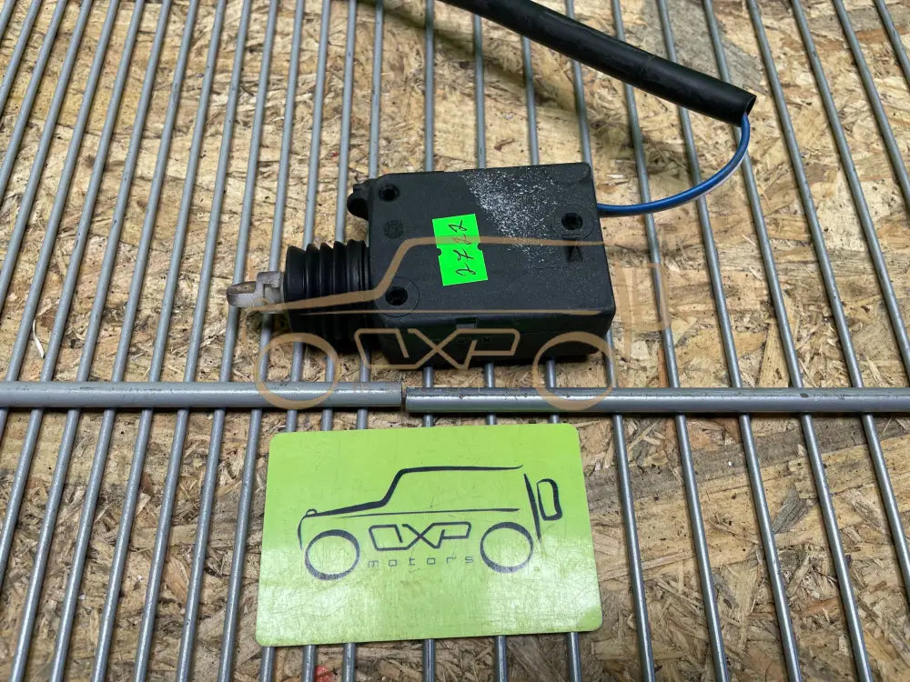 Mercedes-Benz G-Class W463 Door Lock Actuator