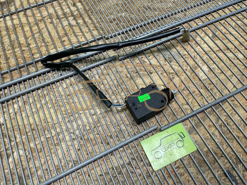 Mercedes-Benz G-Class W463 Door Lock Actuator