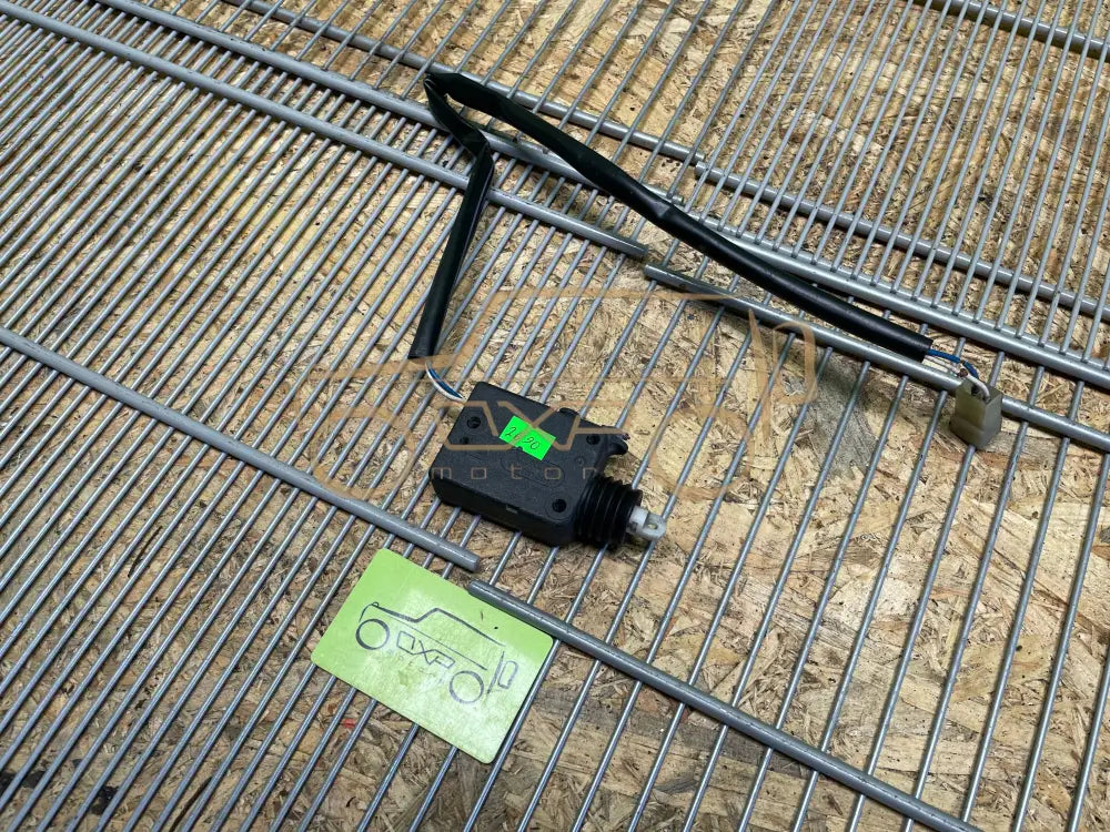 Mercedes-Benz G-Class W463 Door Lock Actuator