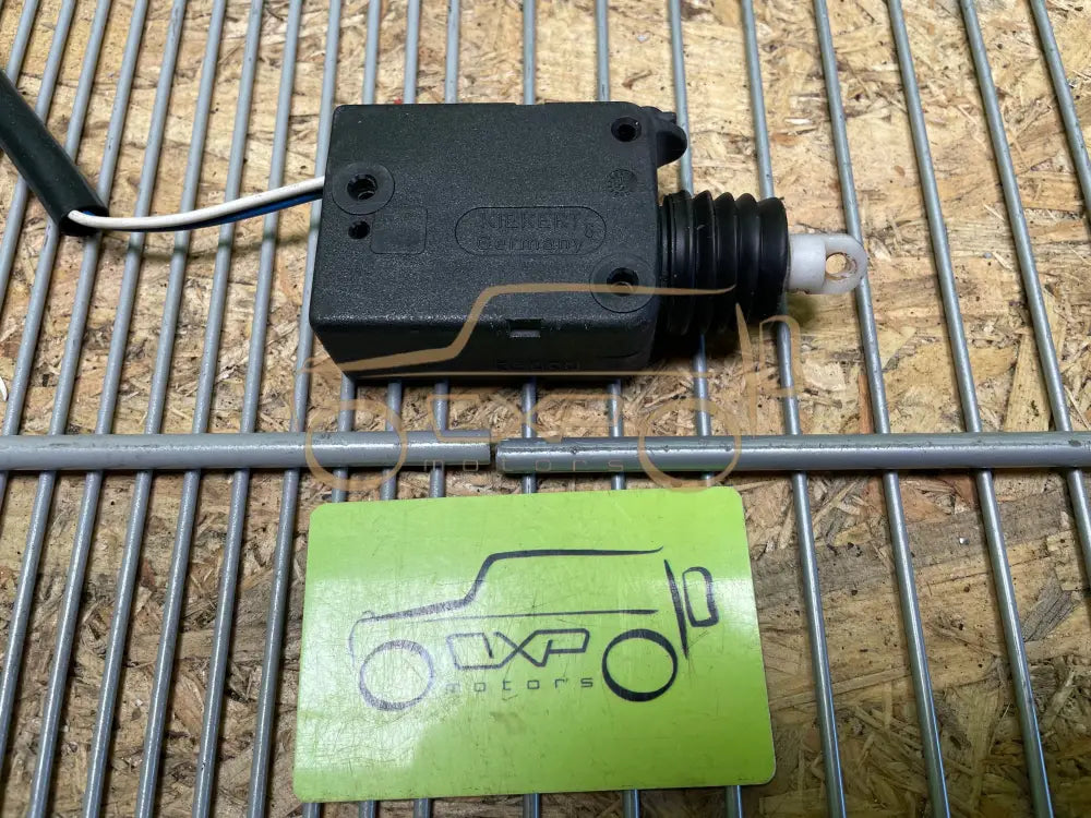 Mercedes-Benz G-Class W463 Door Lock Actuator