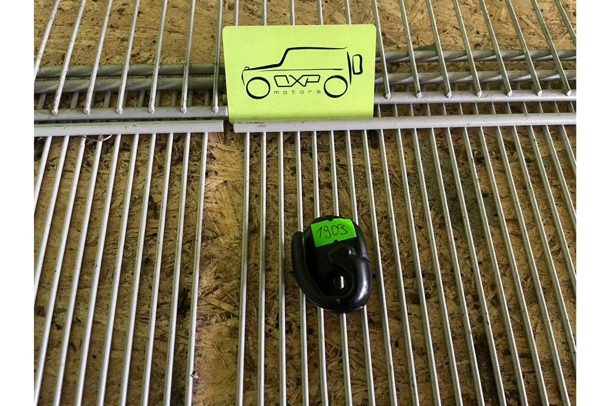 Mercedes-Benz G-Class W463 Draft Deflector Catch Point - draft deflector