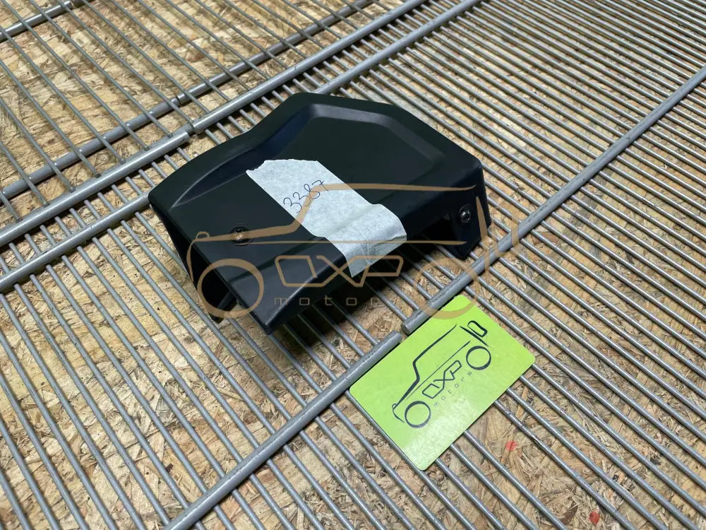 Mercedes-Benz g-Class W463 End cup running board - end cup running board