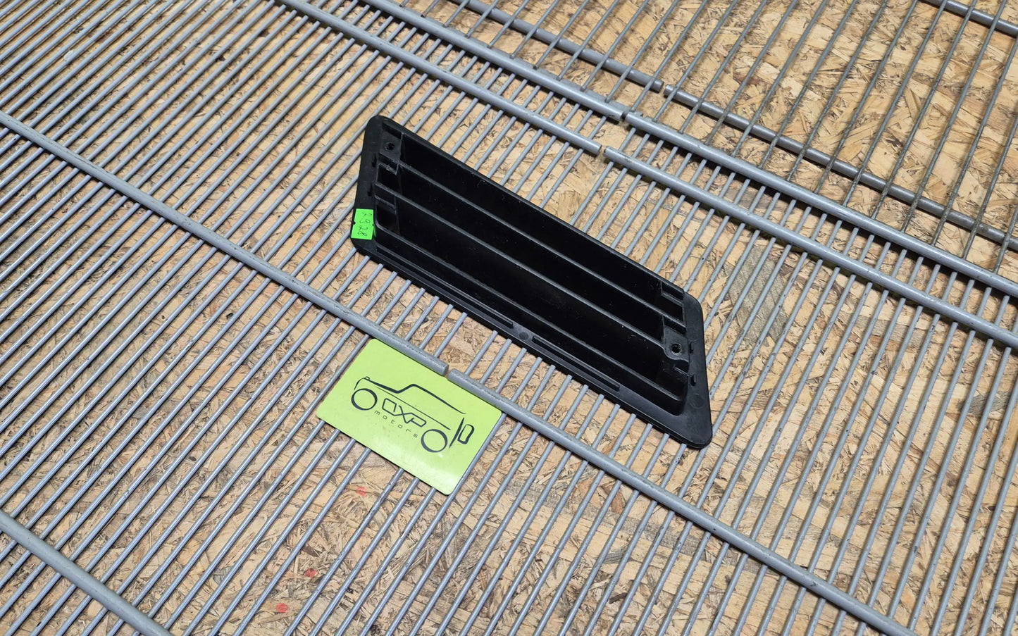 Mercedes-Benz G-Class W463 fender grill left - fender grille