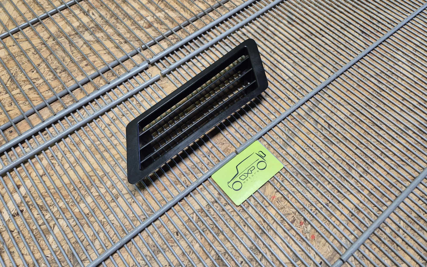 Mercedes-Benz G-Class W463 fender grill left - fender grille