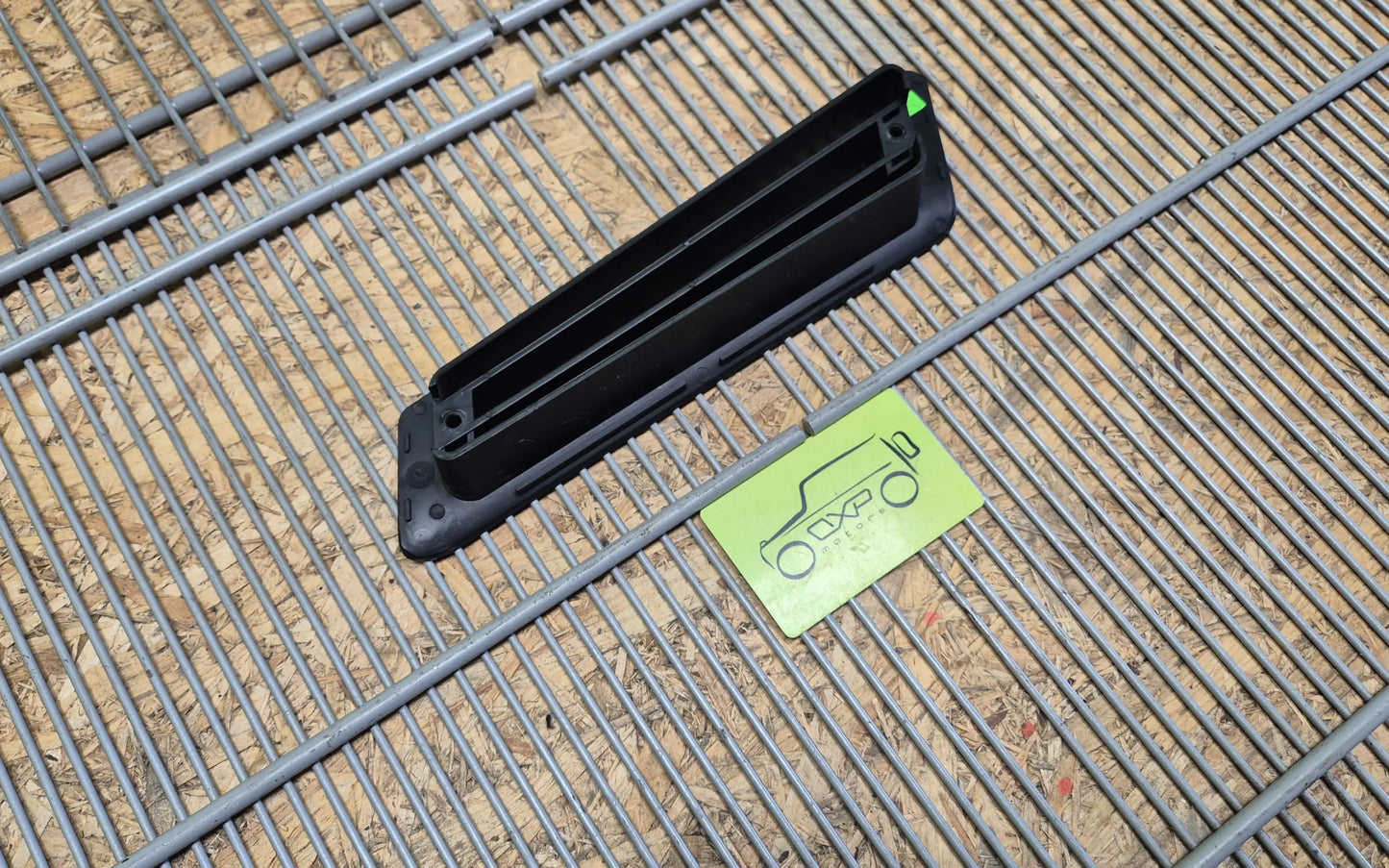 Mercedes-Benz G-Class W463 radiator grill right - radiator grill