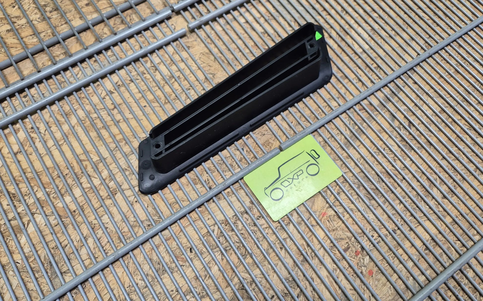 Mercedes-Benz G-Class W463 radiator grill right - radiator grill