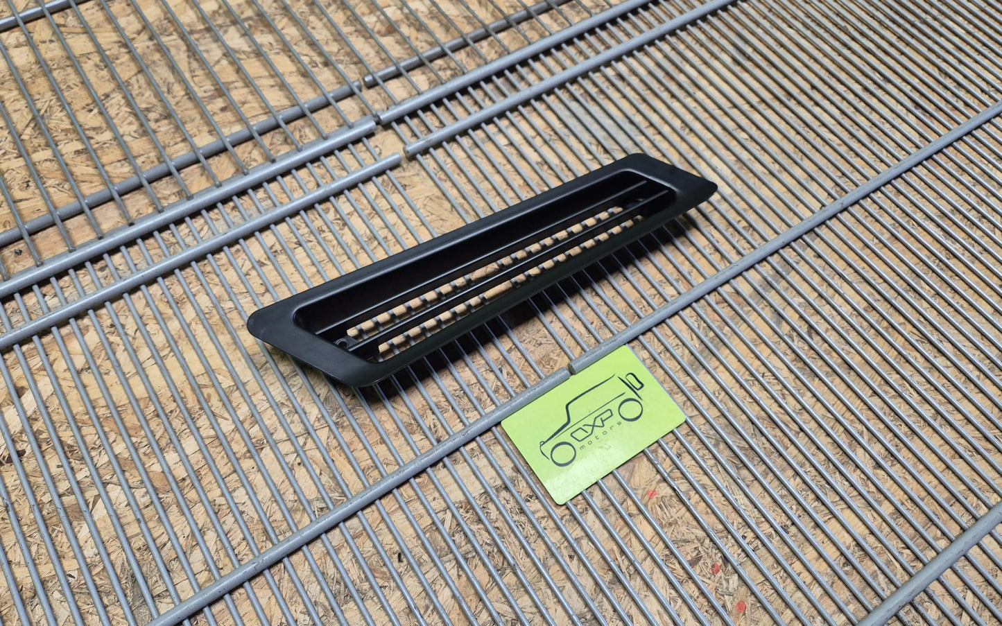 Mercedes-Benz G-Class W463 radiator grill right - radiator grill