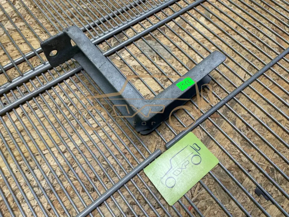Mercedes-Benz G-Class W463 Footboard Mounting