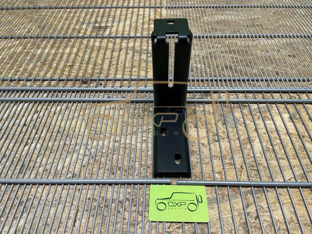 Mercedes-Benz G-Class W463 Footboard Mounting