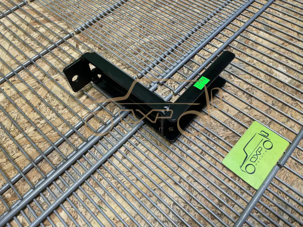 Mercedes-Benz G-Class W463 Footboard Mounting