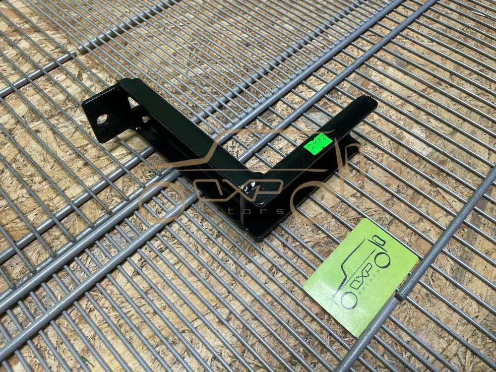 Mercedes-Benz G-Class W463 Footboard Mounting