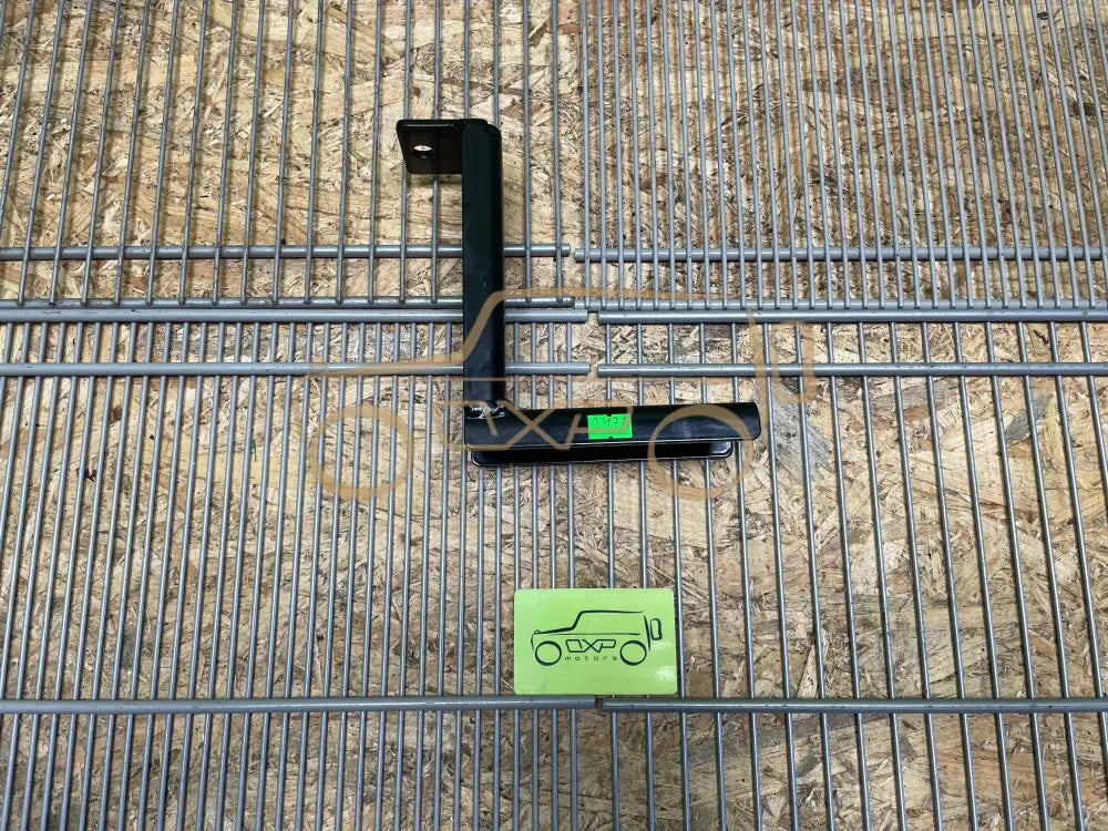 Mercedes-Benz G-Class W463 Footboard Mounting