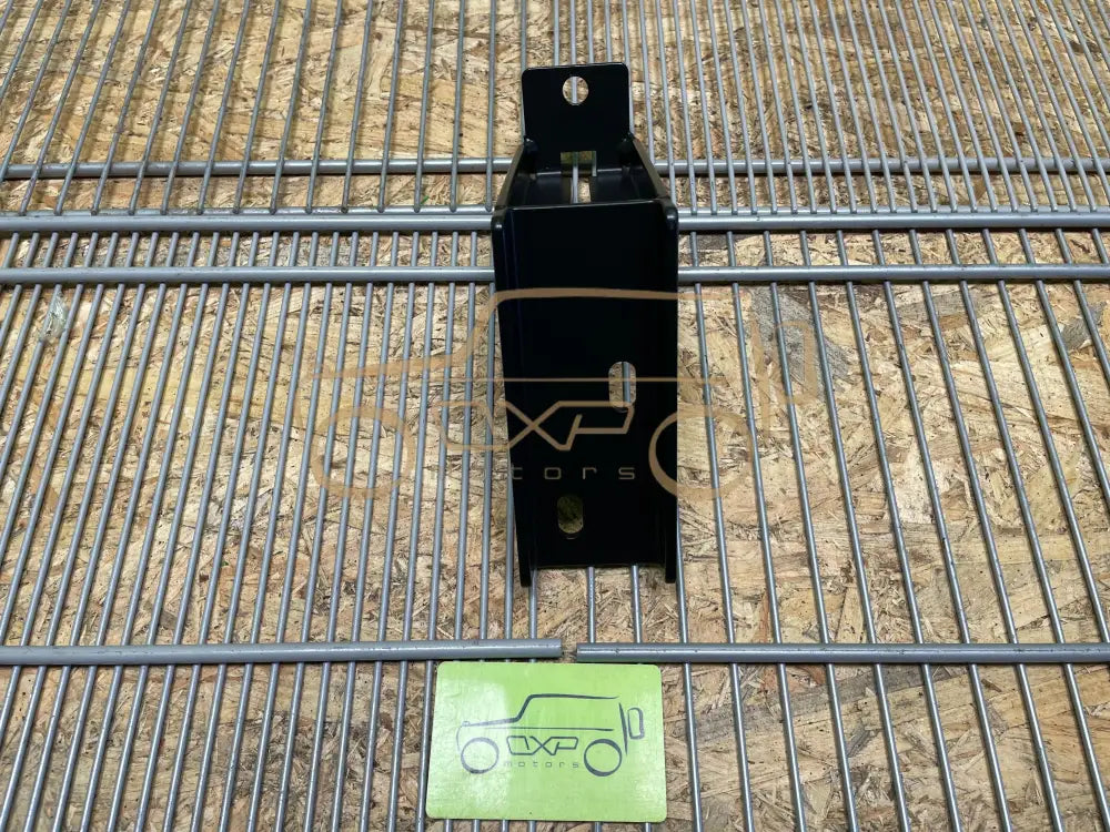 Mercedes-Benz G-Class W463 Footboard Mounting