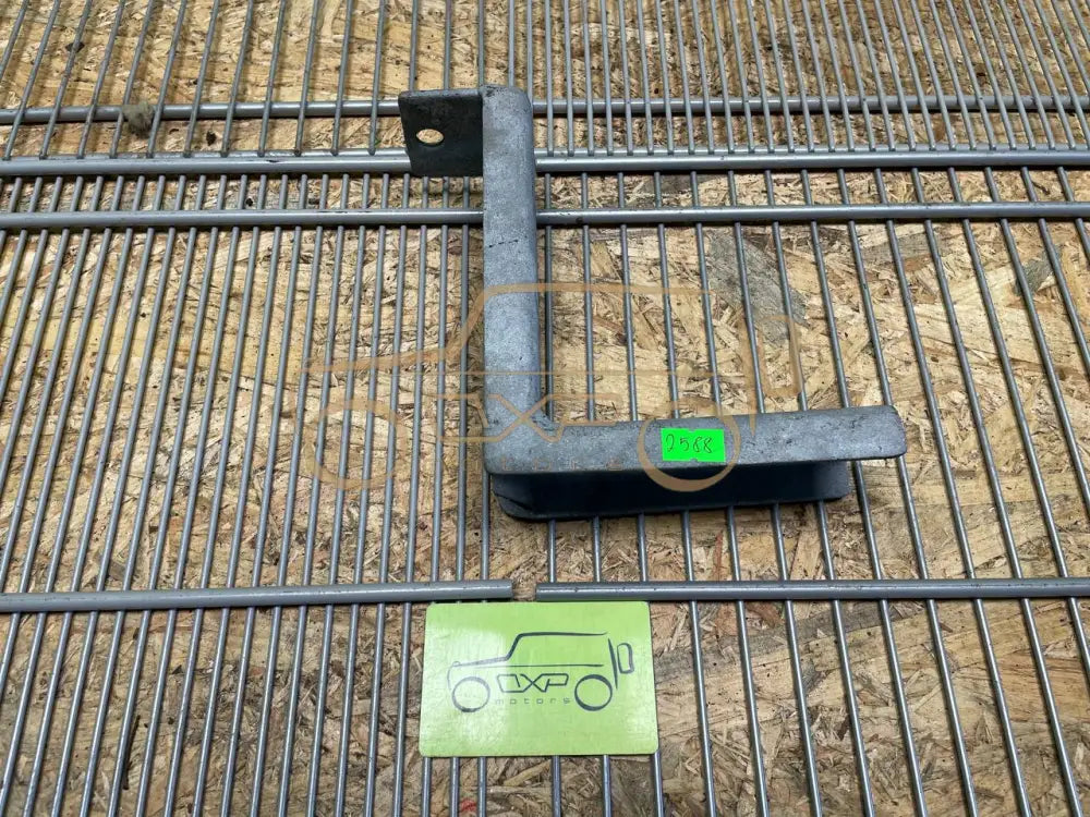 Mercedes-Benz G-Class W463 Footboard Mounting