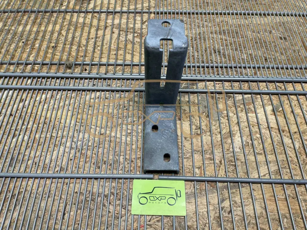 Mercedes-Benz G-Class W463 Footboard Mounting