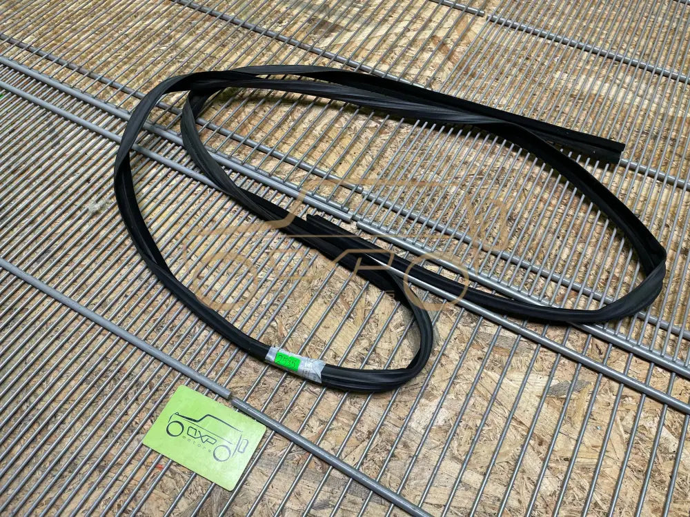 Mercedes-Benz G-Class W463 Front Door Glass Frame Seal