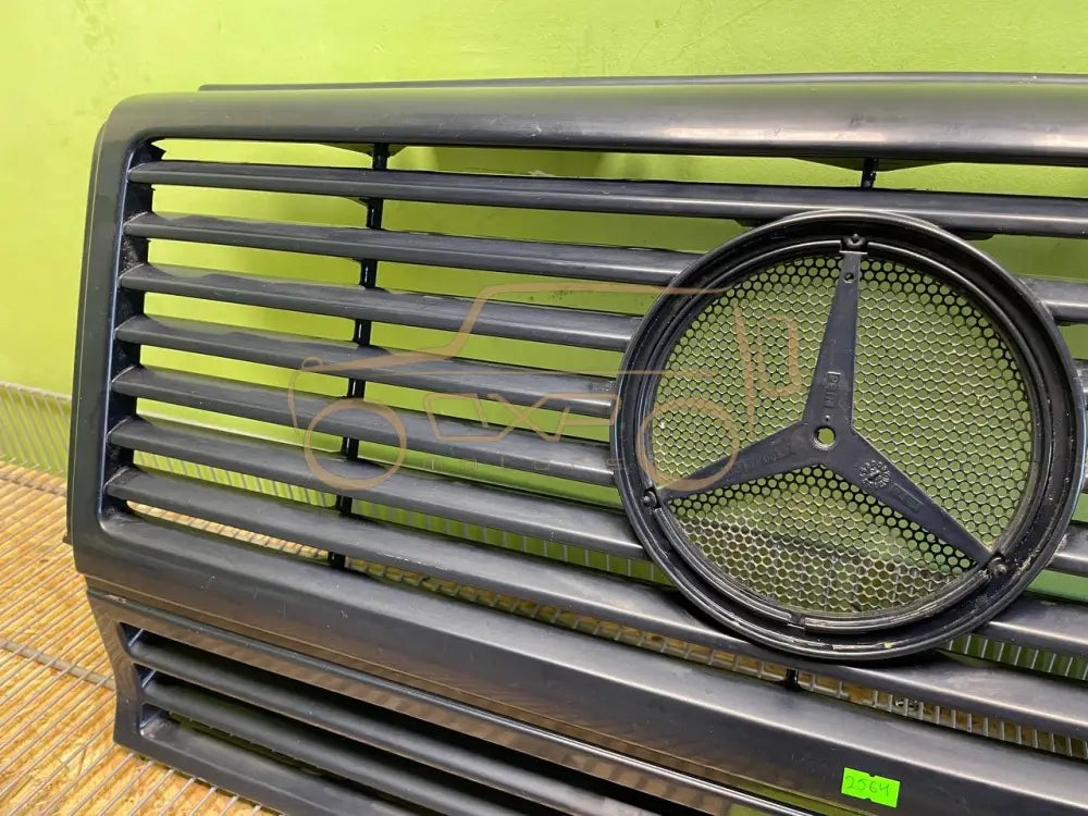 Mercedes-Benz G-Class W463 Front grill