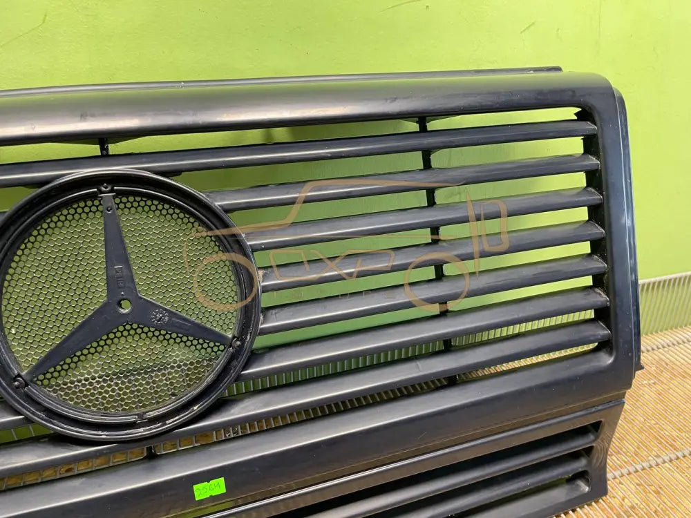Mercedes-Benz G-Class W463 Front grill
