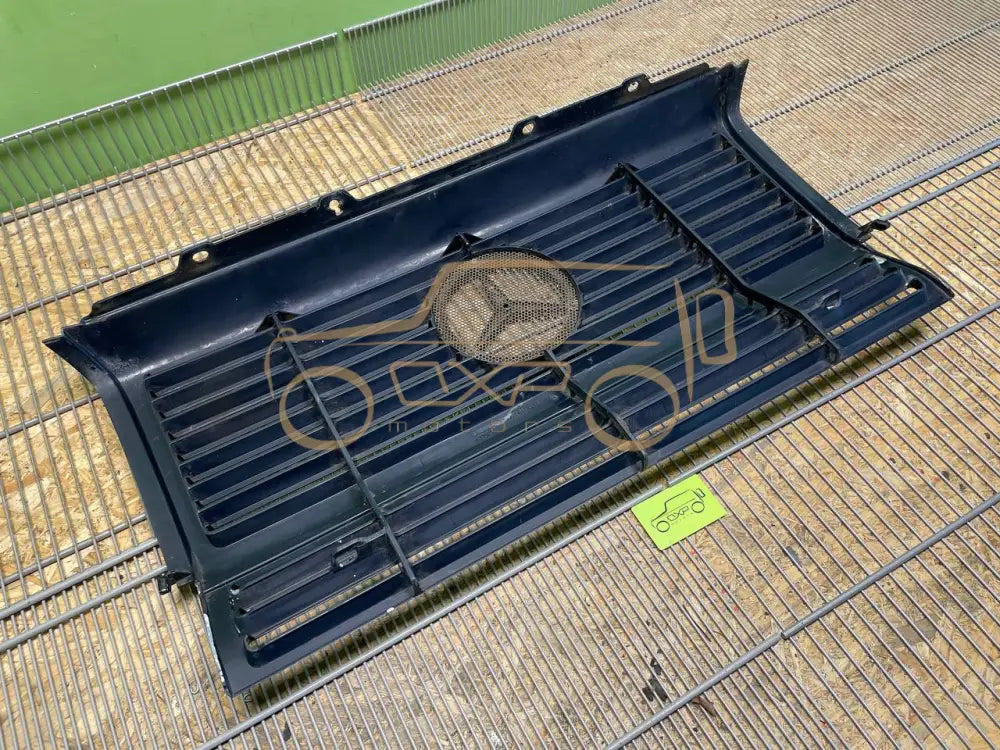 Mercedes-Benz G-Class W463 Front grill
