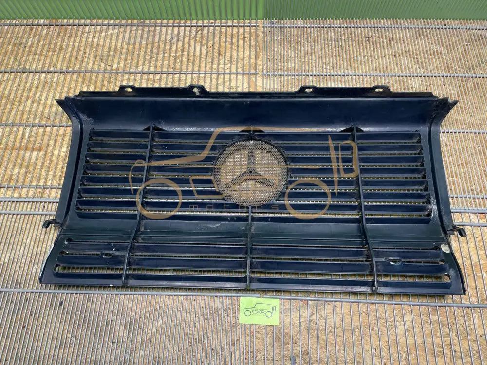 Mercedes-Benz G-Class W463 Front grill