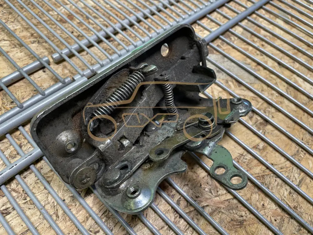 Mercedes-Benz G-Class W463 Front Left Door Lock