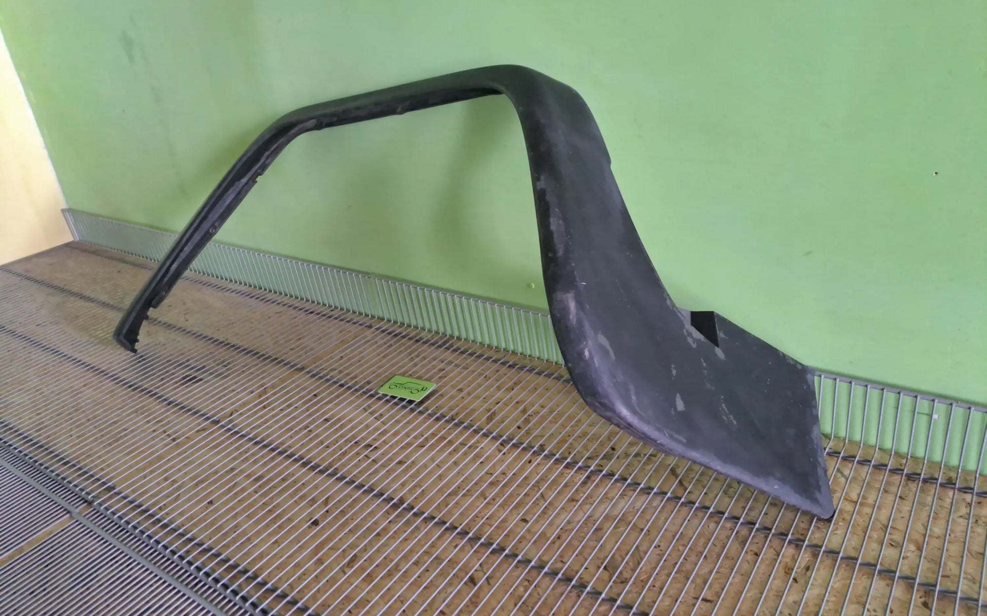 Mercedes-Benz G-Class W463 Front Left Fender flare - fender flare