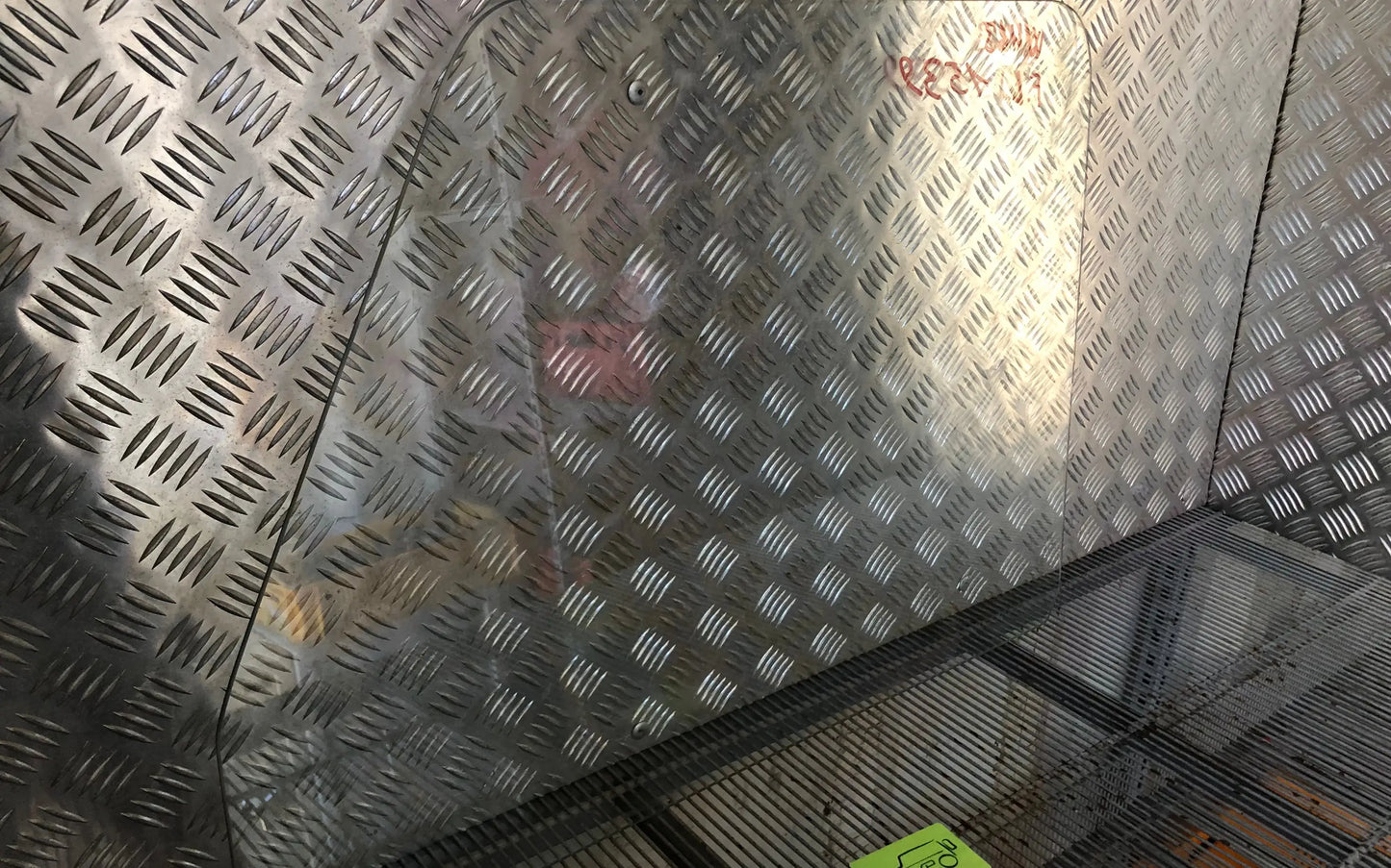 Mercedes-Benz G-Class W463 Front left side door window - door window