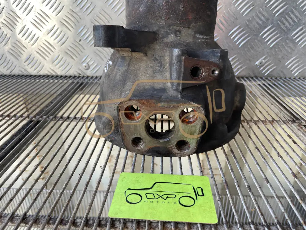 Mercedes-Benz G-Class W463 Front Right Axle Steering Knuckle