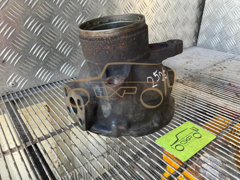 Mercedes-Benz G-Class W463 Front Right Axle Steering Knuckle
