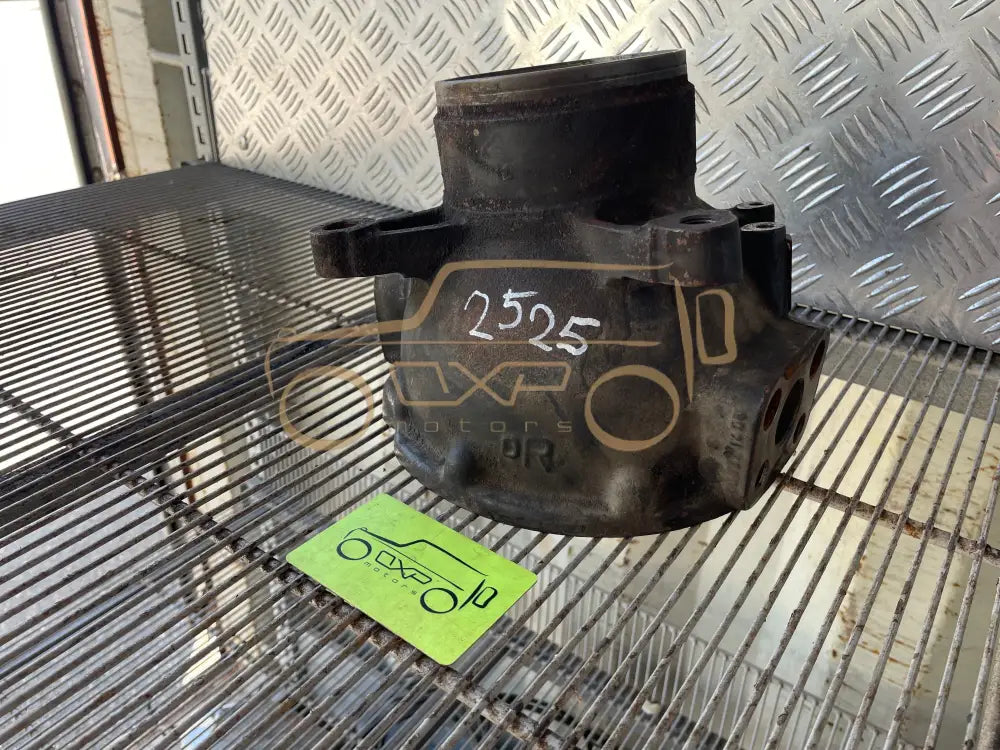 Mercedes-Benz G-Class W463 Front Right Axle Steering Knuckle
