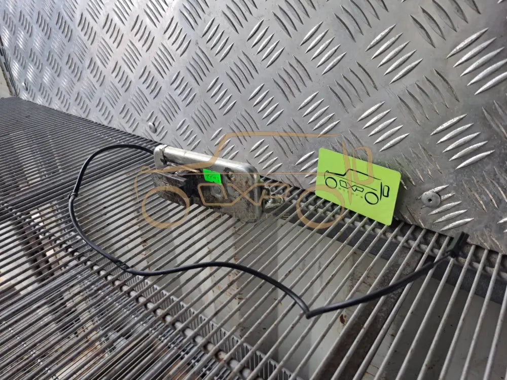 Mercedes-Benz G-Class W463 Front Right Door Lock
