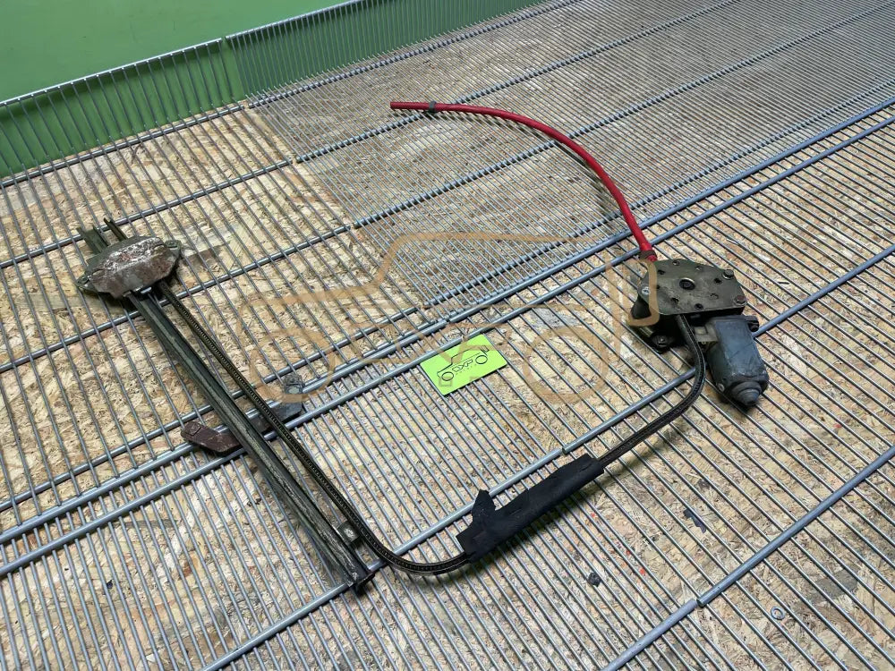Mercedes-Benz G-Class W463 Front Right Window Regulator Up to 2000 year