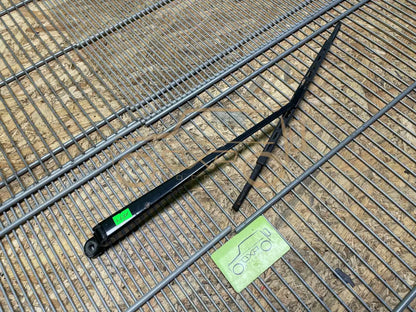 Mercedes-Benz G-Class W463 Front wiper arm