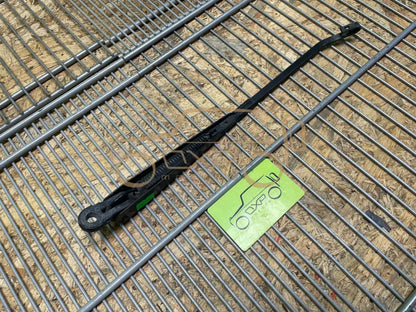 Mercedes-Benz G-Class W463 Front wiper arm