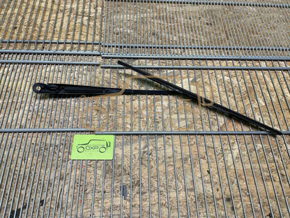 Mercedes-Benz G-Class W463 Front wiper arm