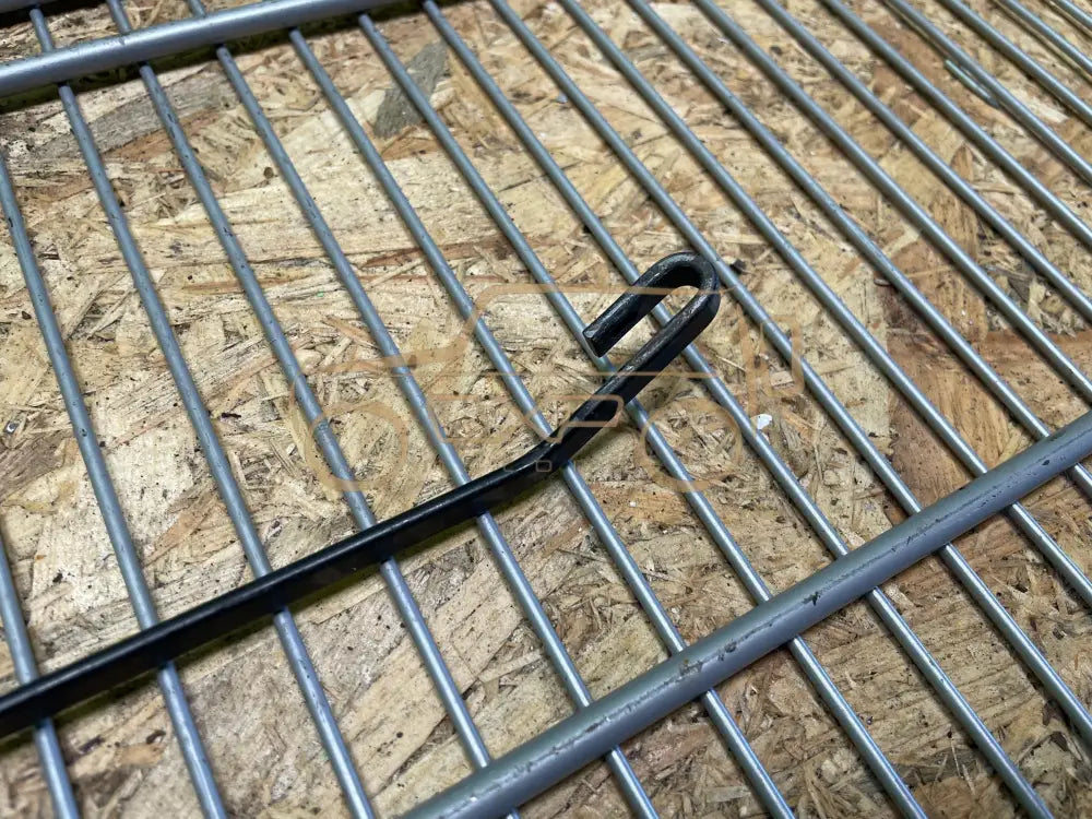 Mercedes-Benz G-Class W463 Front wiper arm