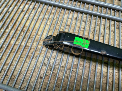 Mercedes-Benz G-Class W463 Front wiper arm
