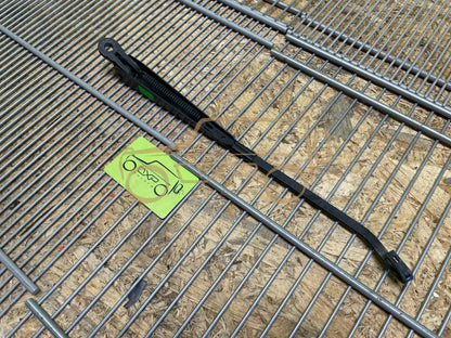 Mercedes-Benz G-Class W463 Front wiper arm