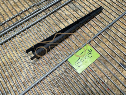 Mercedes-Benz G-Class W463 Front Wiper Arm Cover