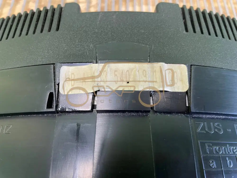 Mercedes-Benz G-Class W463 G270/400 Instrument Cluster